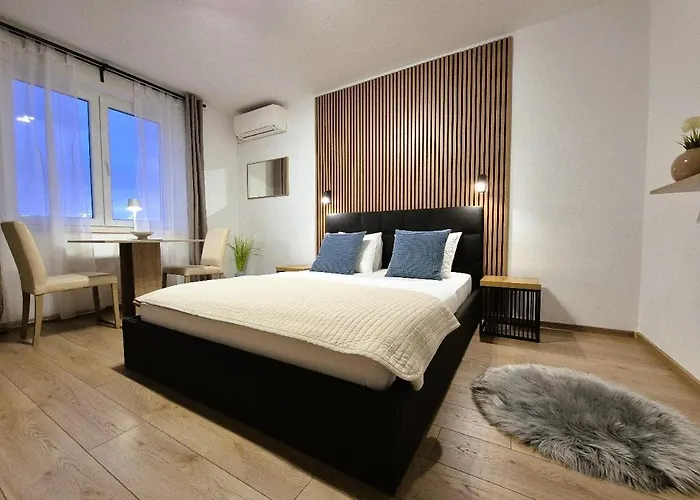 루마 스튜디오 *